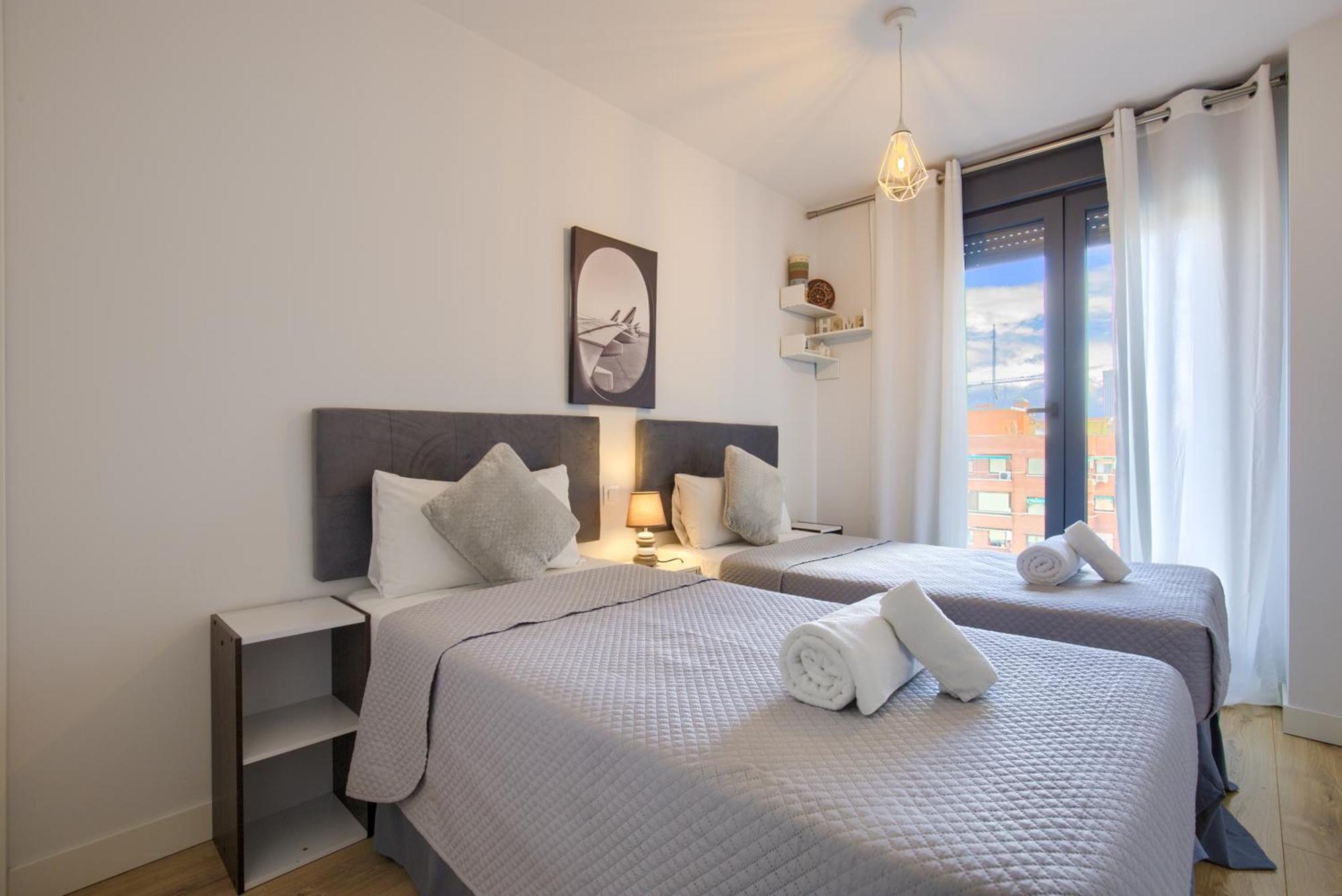 2B2B Deluxe Apartment - Jardines De Cuatro Caminos - Business District - Santiago Bernabeu Мадрид Экстерьер фото